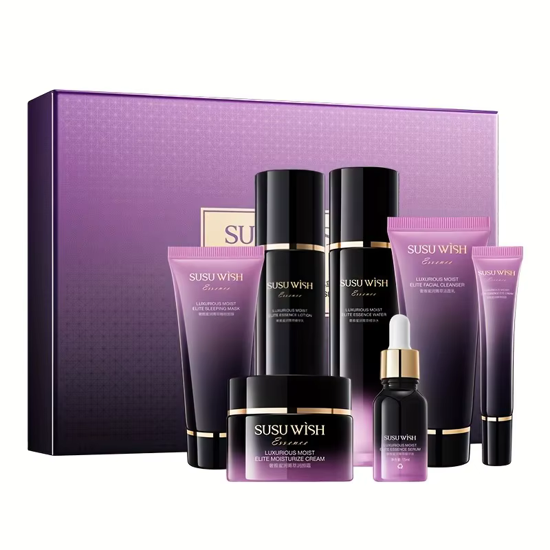 Ensemble d'essences hydratantes luxueux et élégant en neuf pièces, comprenant lait nettoyant, eau d'