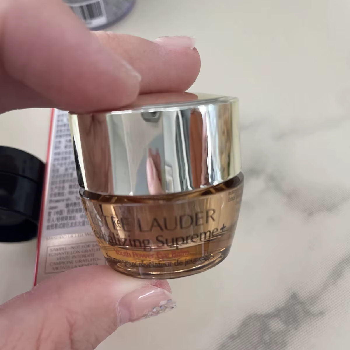 Estee Lauder Revitalizing Supreme+ Youth Power Eye Balm, crème anti-âge pour les yeux, liftant, raff