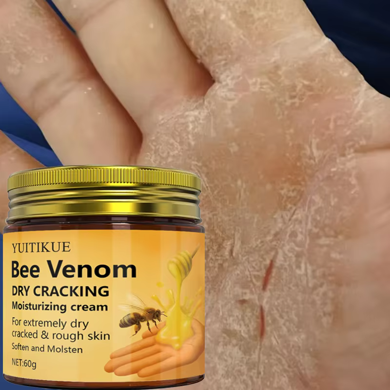 La crème hydratante au venin d'abeille YUITIKUE convient aux peaux extrêmement sèches, craquelées et