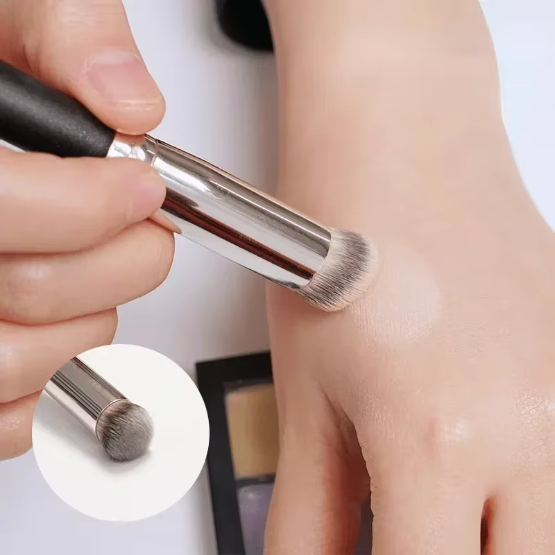 Pinceau correcteur de fond de teint, pinceaux de fard à joues de Contour Premium, impeccable sous le