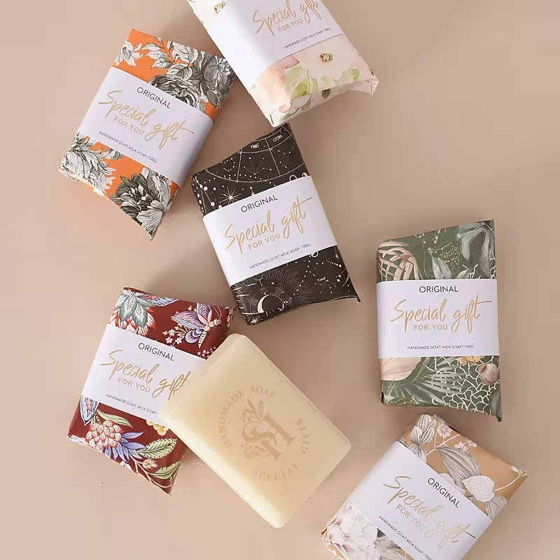 Sexuellement naturel Regina avec lait de chèvre