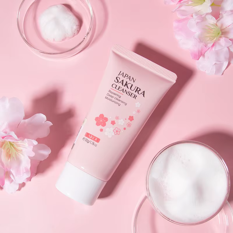 Sakura nettoyant mousse riche nettoyage en profondeur enlever la graisse améliorer la crème de lavage du visage grasse