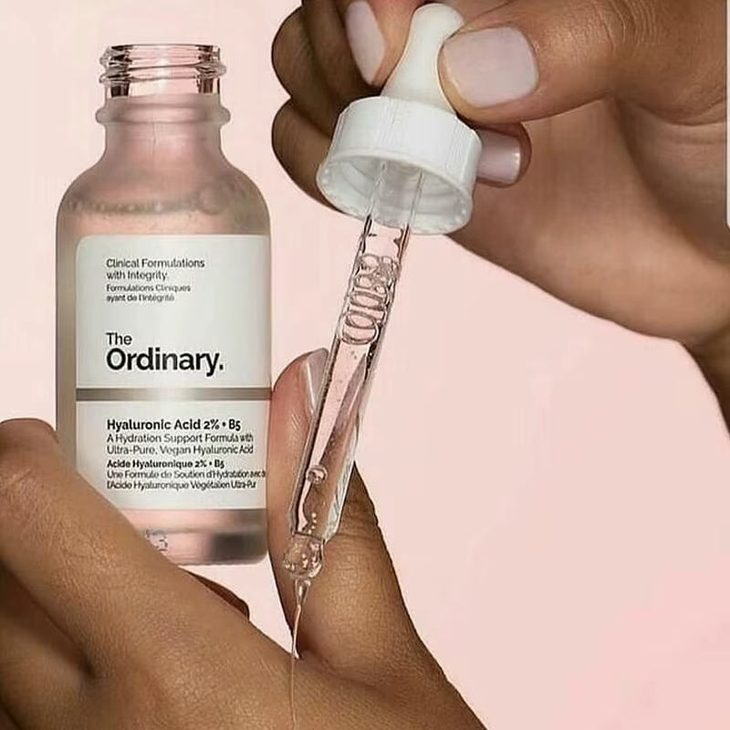 The Ordinary Hyaluronic Acid 2% + B5 A Formule hydratante avec sérum à l'acide hyaluronique ultra-pur et végétalien pour la peau 30ML