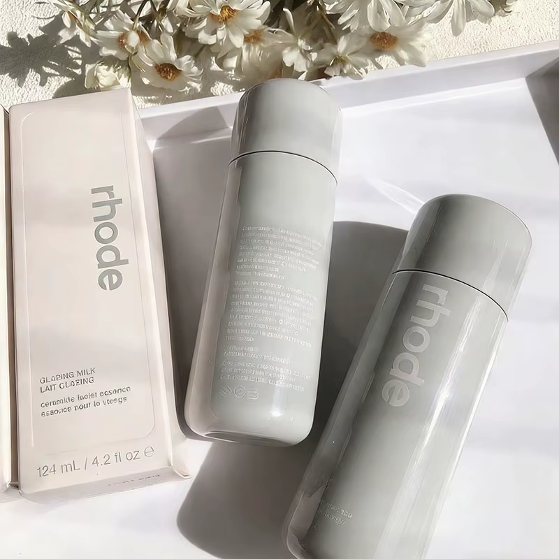 Spray facial hydratant et lissant pour le visage