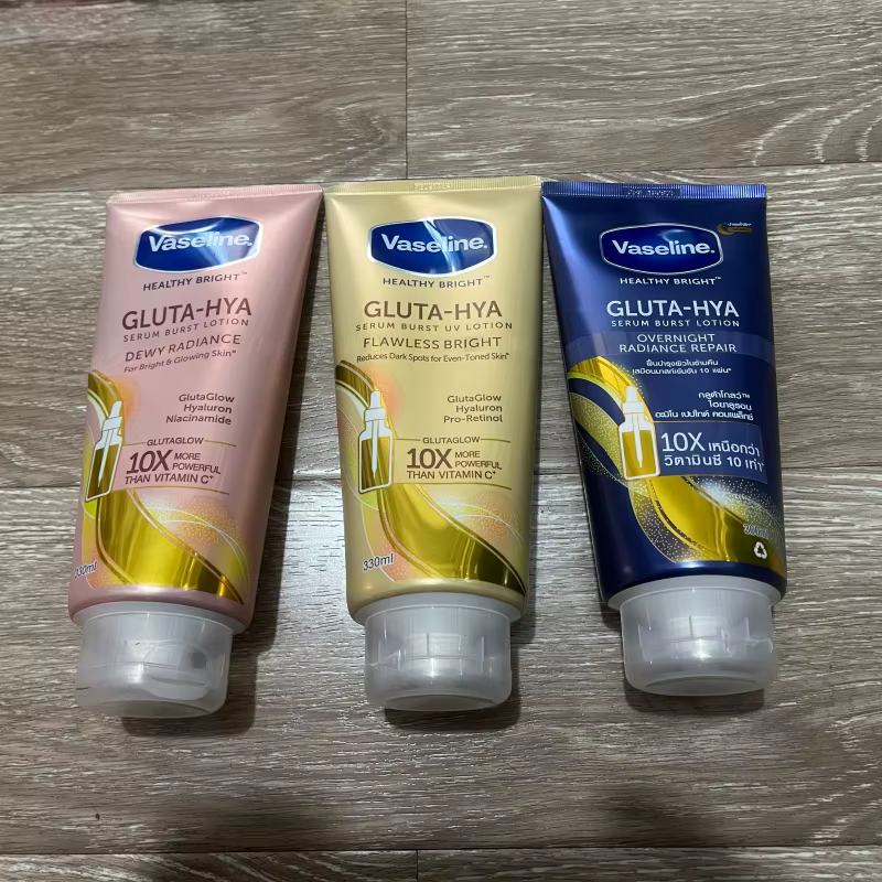 Lotion corporelle éclaircissante Vaseline UV Extra avec GLUTA-HYA