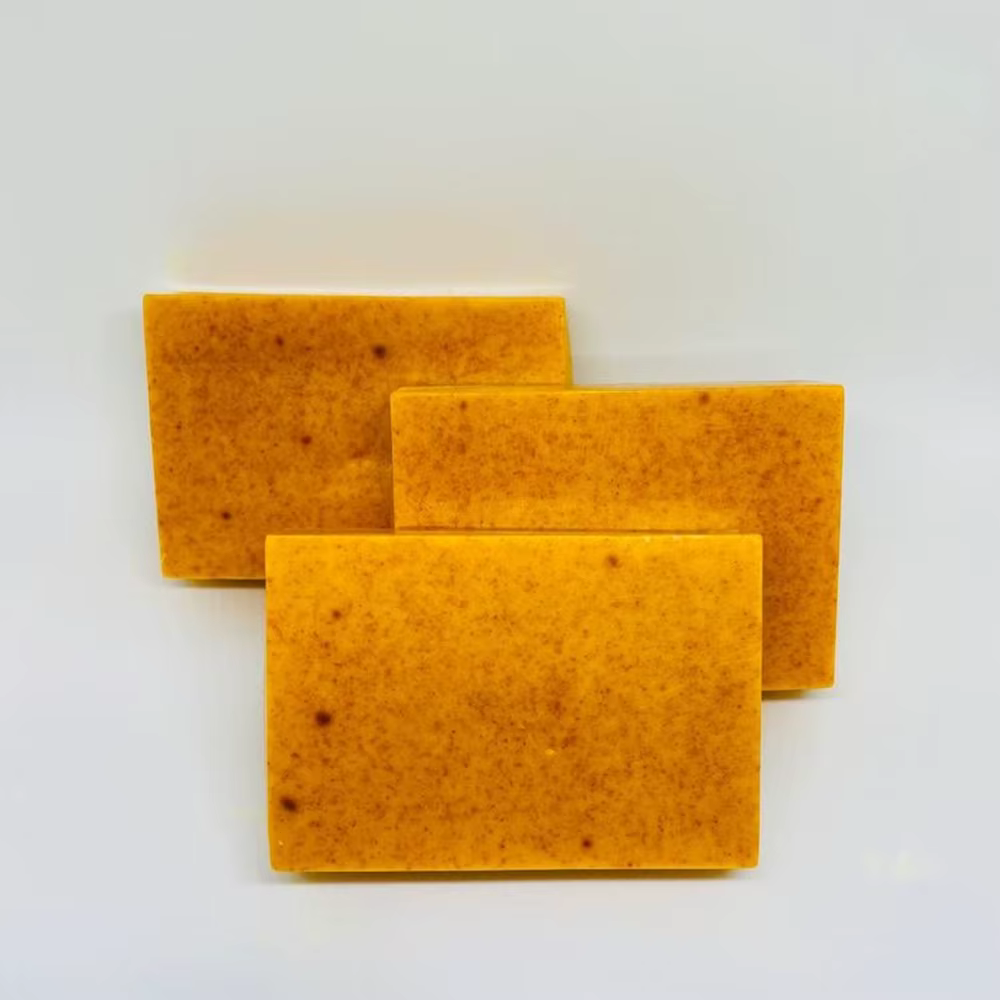 100g de savon fait à la main au curcuma