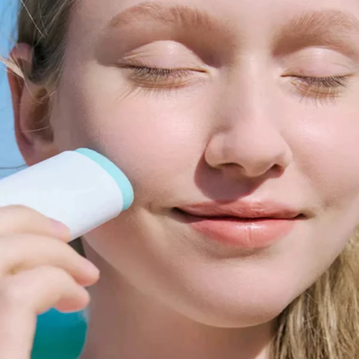 Stick solaire soyeux SKIN1004 Madagascar Centella Hyalu-Cica SPF50+ PA++++