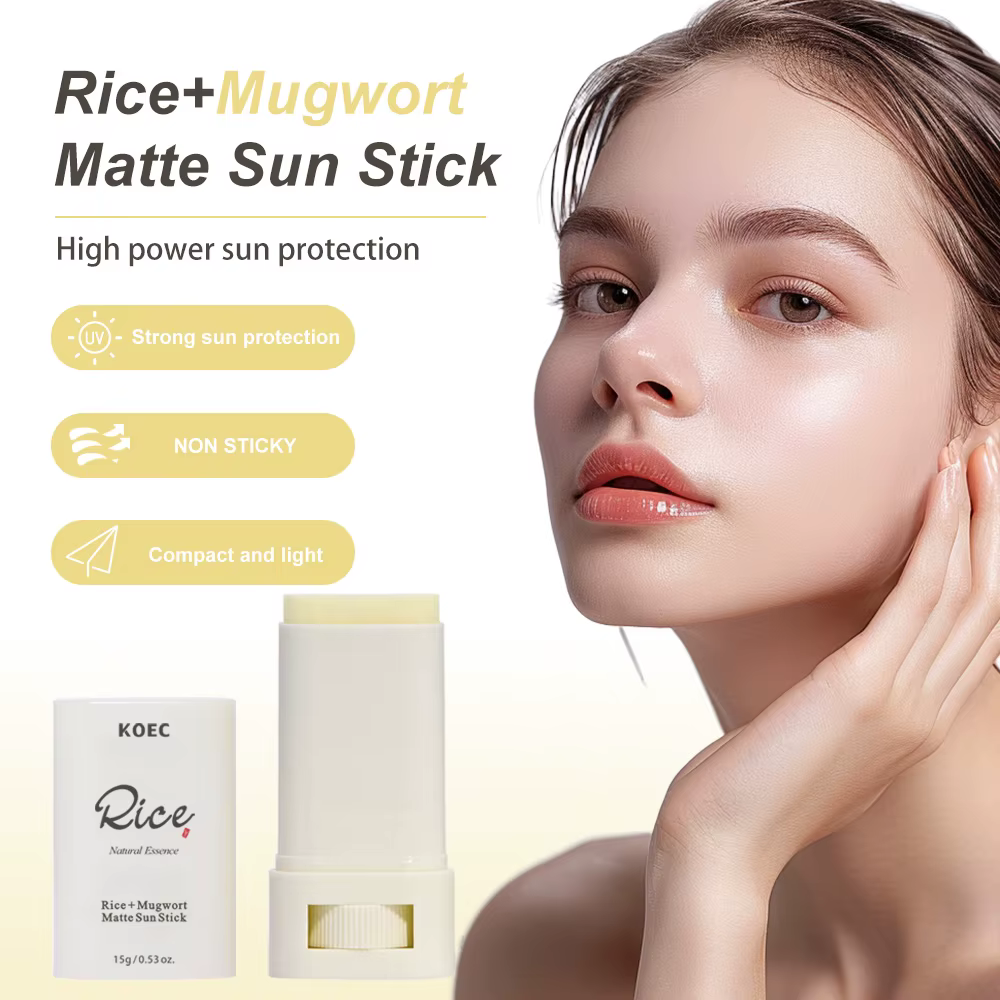 La tige de protection mate SPF50++ contient des ingrédients de riz et de curcuma