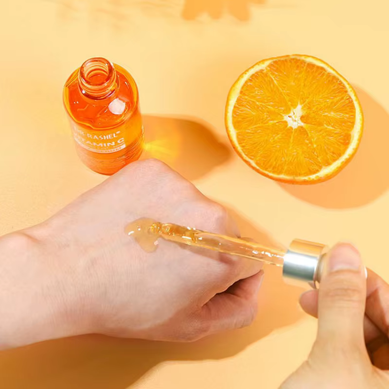 Ensemble de soins de la peau hydratant et éclaircissant à la vitamine C : sérum et crème pour le visage