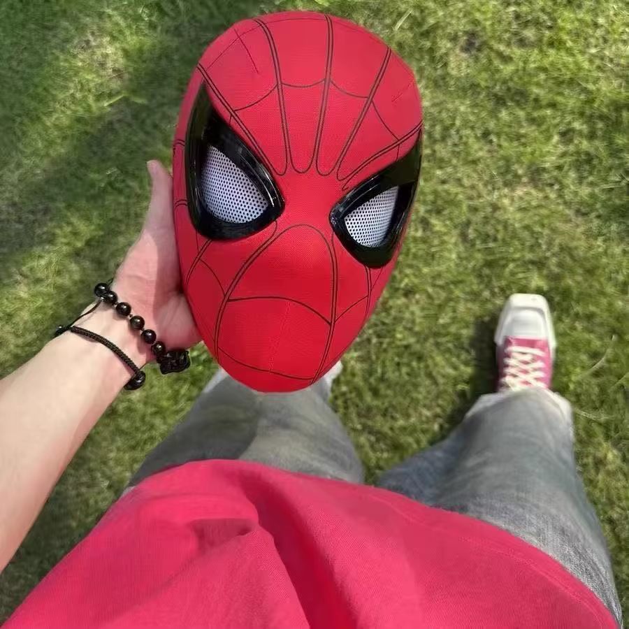 Masque Spider-Man à yeux mobiles, respirant, intégral, accessoire de cosplay, pour fête d'Halloween, mascarade, coiffe de super-héros, cadeau