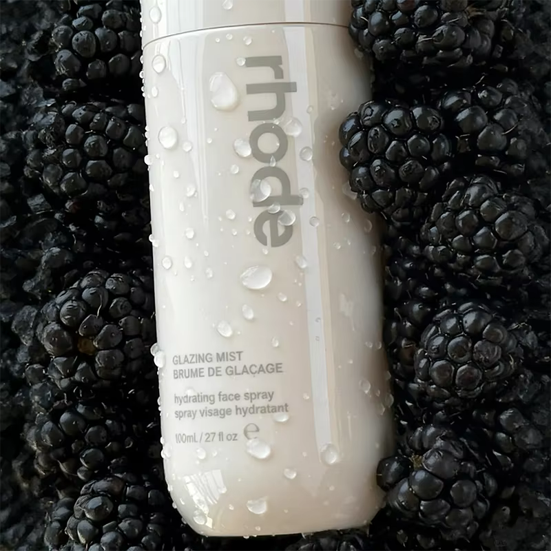 Spray facial hydratant et lissant pour le visage