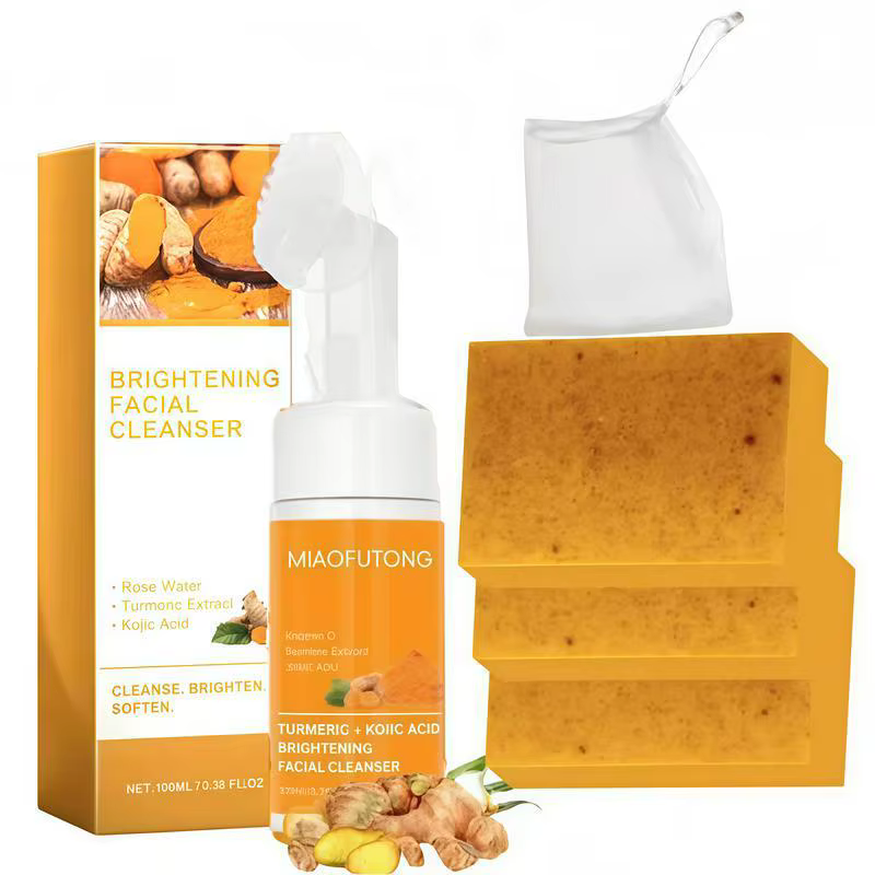 Ensemble nettoyant et savon au curcuma
