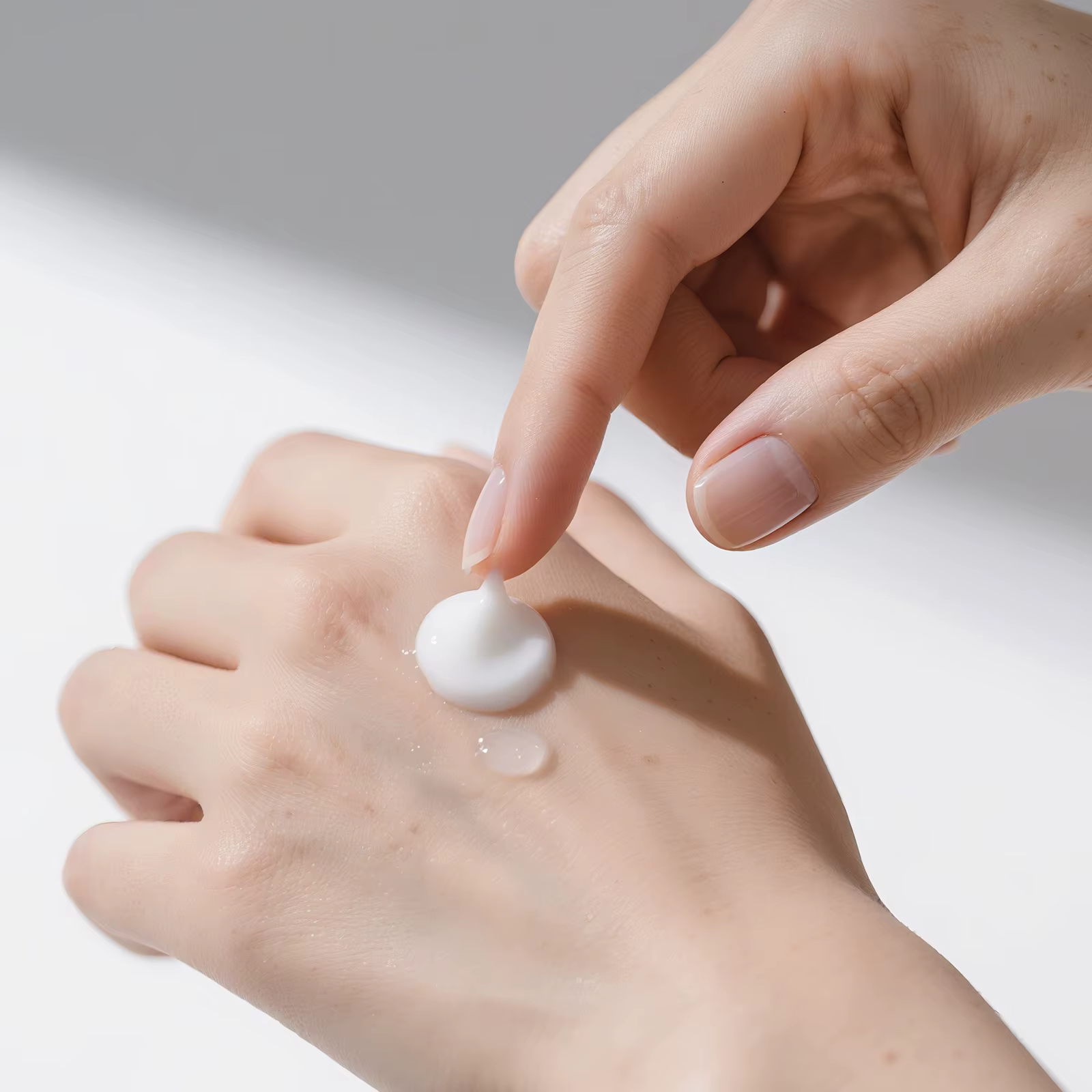 Acide hyaluronique 9 crème complexe vitamine B5 éclaircissant blanchissant réparation visage apaise l'irritation léger soin à absorption rapide