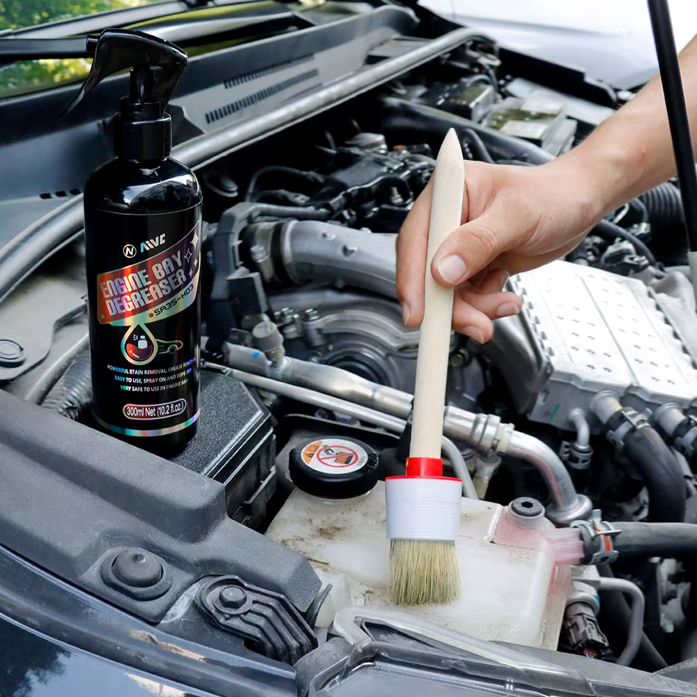 Nettoyant puissant pour compartiment moteur de voiture, produit de décontamination pour l'entretien automobile