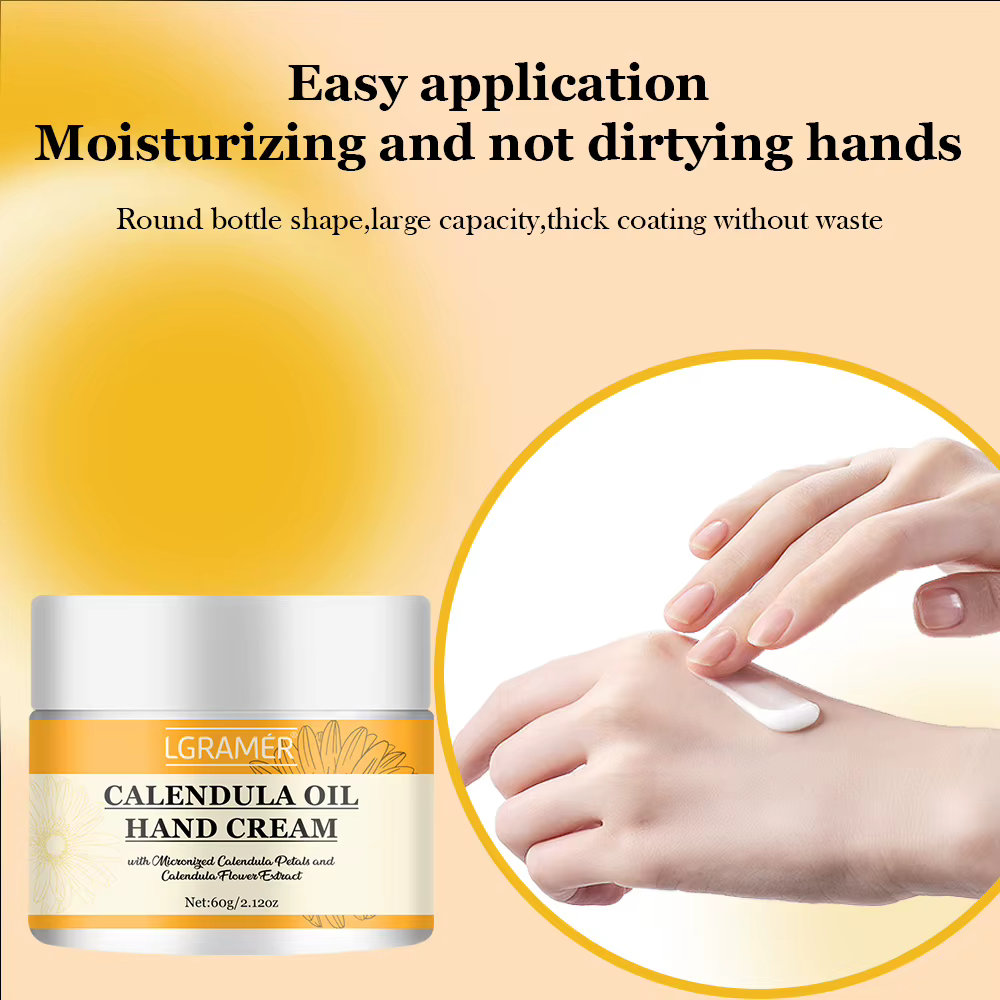 La crème pour les mains à l'huile de calendula améliore l'éclat de la peau