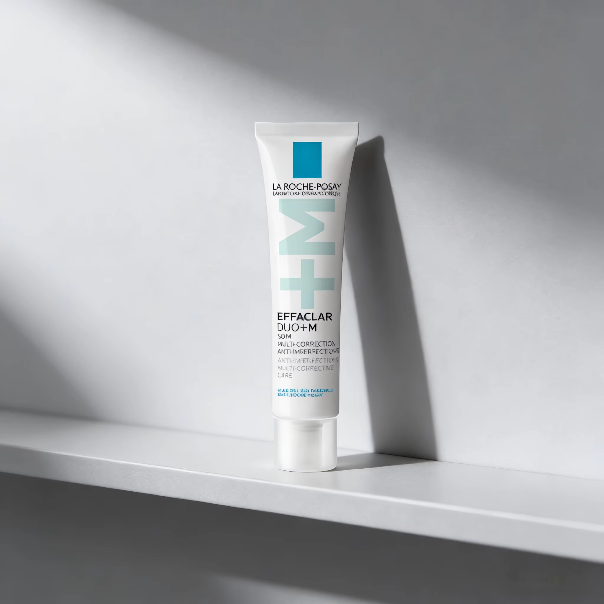 La Roche-Posay Effaclar K+ Sérum Anti-Acné Contrôle du Sébum Minimisation des Pores Exfoliation Douce Pour Peaux Grasses à Tendance Acnéique Réduit les Points Noirs