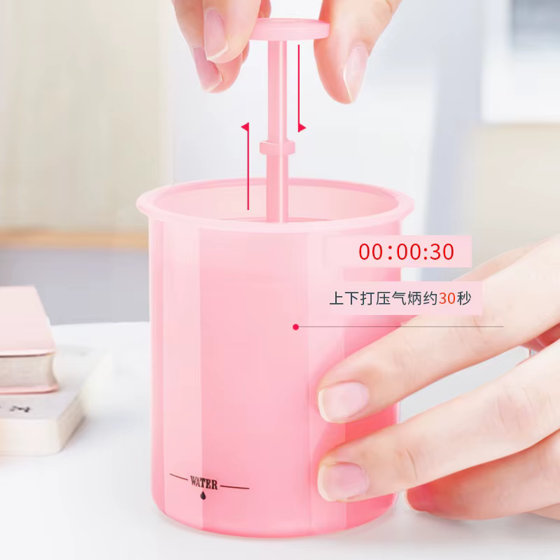 Outil de nettoyage moussant réutilisable