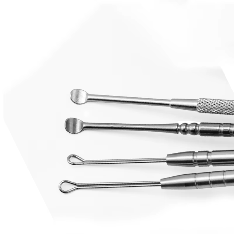 Nettoyeur d'oreilles en spirale portable en acier inoxydable, design compact et fin pour l'entretien quotidien des oreilles des adultes à la maison