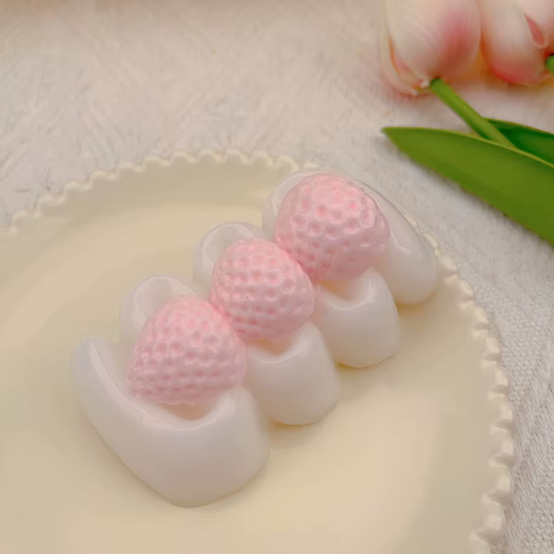 Jouet anti-stress en forme de tarte aux fraises rouges et de barre de crème à la fraise, jouet sensoriel pour enfants et adultes, relaxation contre l'anxiété