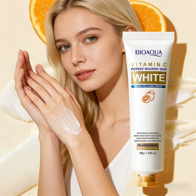 1/2 pièces Crème pour les mains BIOAQUA à la vitamine C