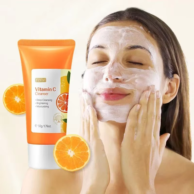 Nettoyant Visage à la Vitamine C – Nettoyage Profond