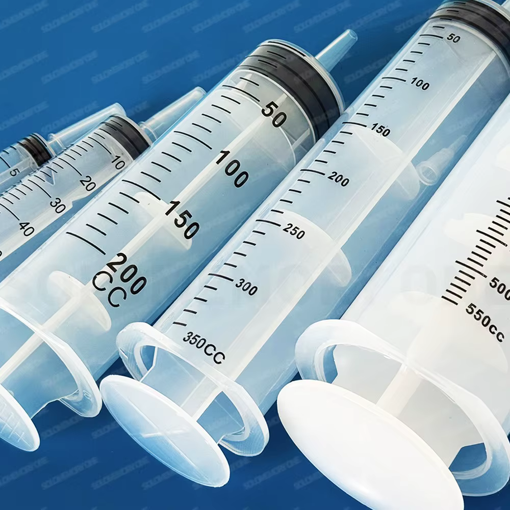 Seringue en plastique, disponible en capacités de 1000 ml, 550 ml, 350 ml, 200 ml, 100 ml, 60 ml, 20 ml, 10 ml, adaptée au dosage en laboratoire, au distribution de colle, à l'arrosage et à l'utilisat