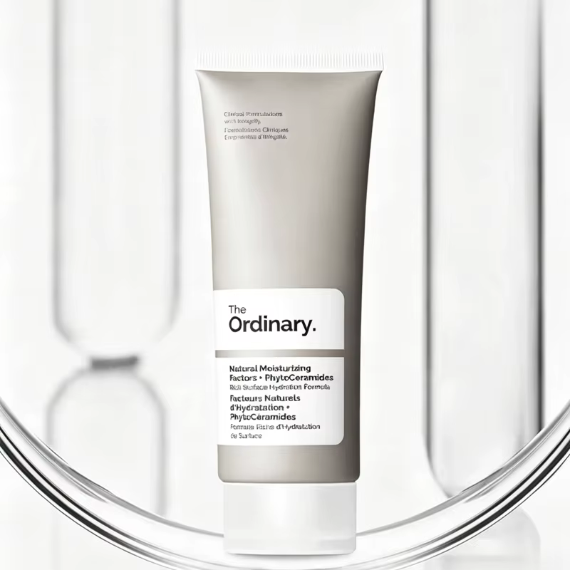 The Ordinary Natural Moisturizing Factors + Hyaluronic Acid Daily Moisturizer avec acides aminés et lipides dermiques pour une peau protégée