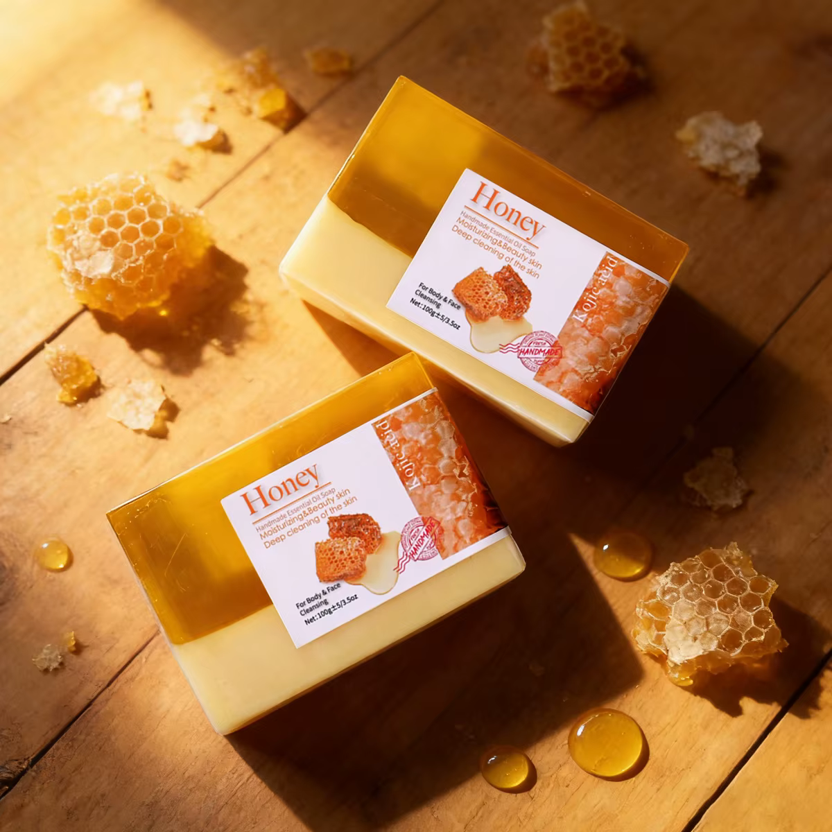 Savon fait à la main au lait de chèvre et au miel bicolore