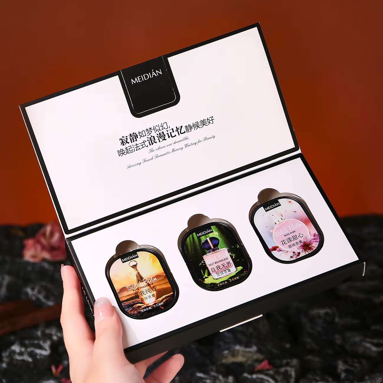 Crème parfumée solide, parfum longue durée
