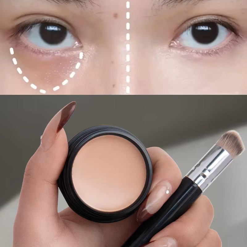 Correcteur éclaircissant hydratant pour les yeux et crème contre le contour